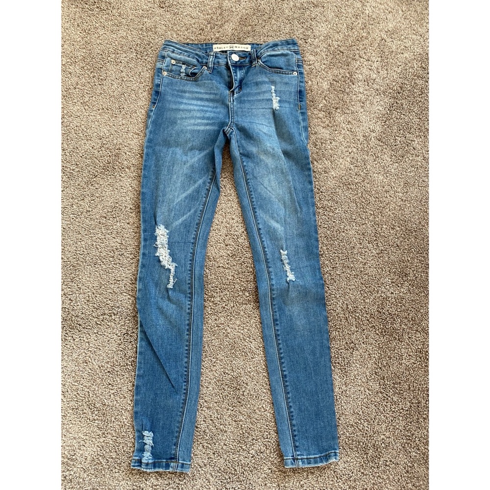 Distressed stretch skinny Jean